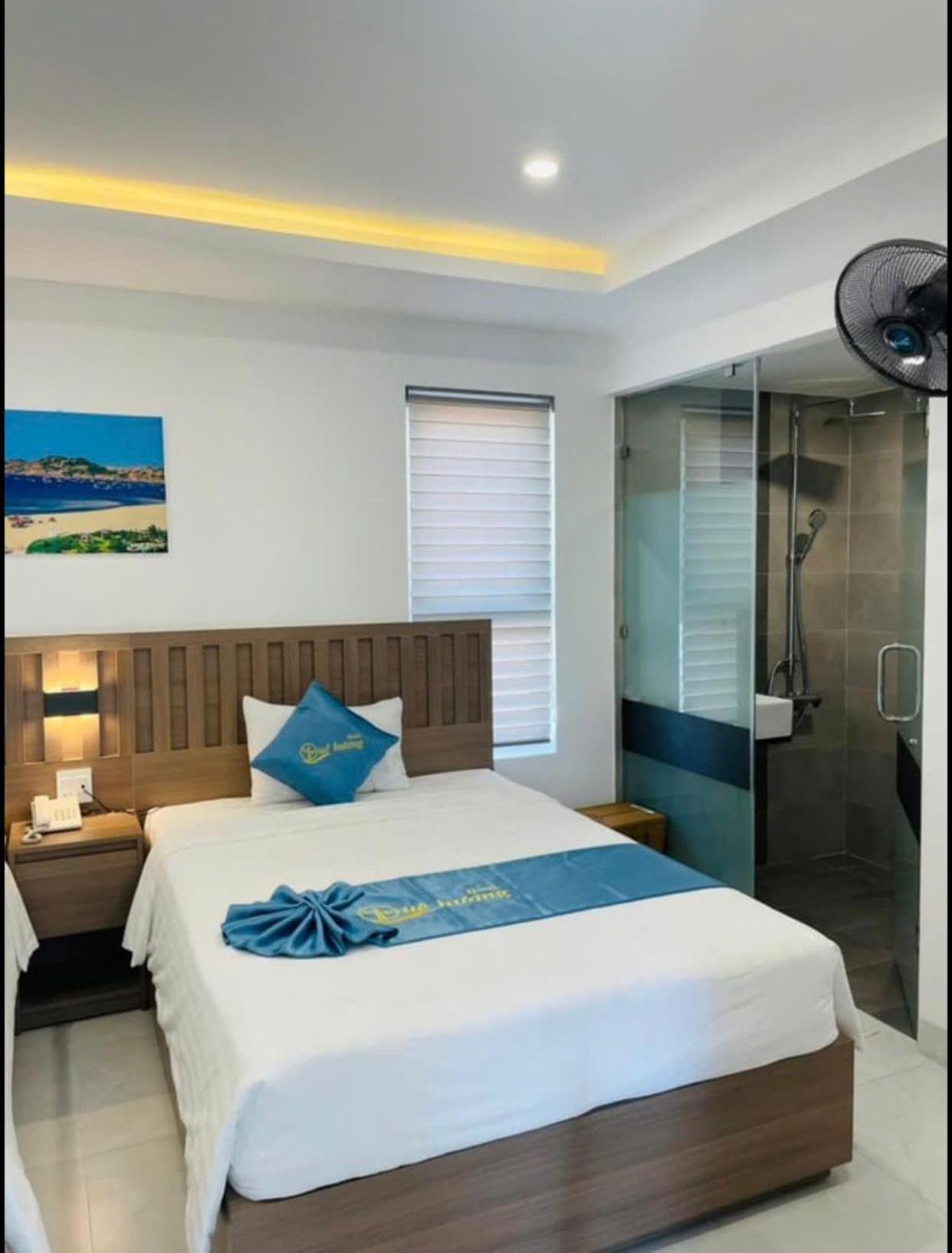 Que Huong Hotel Куинён Экстерьер фото