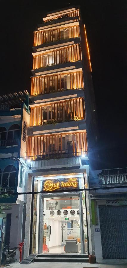 Que Huong Hotel Куинён Экстерьер фото
