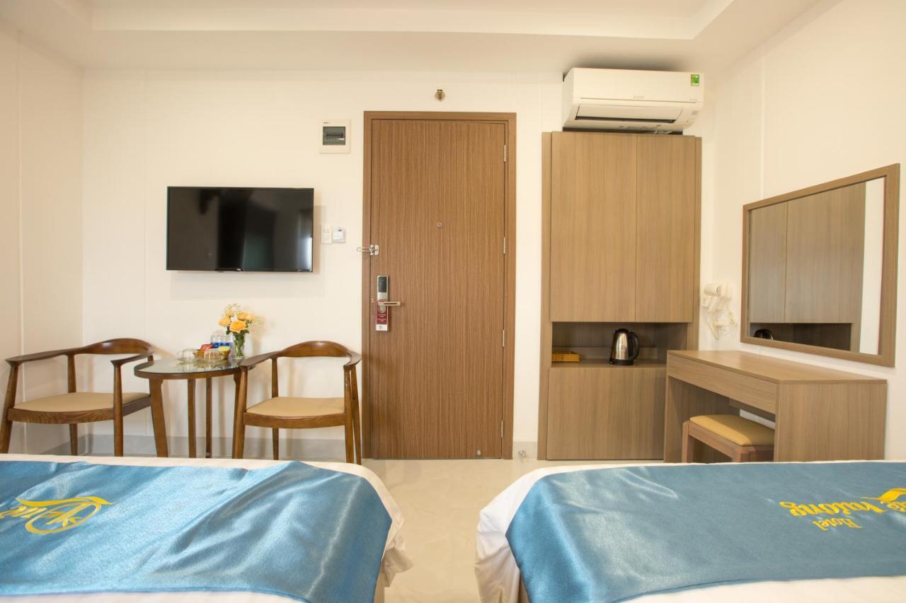Que Huong Hotel Куинён Экстерьер фото