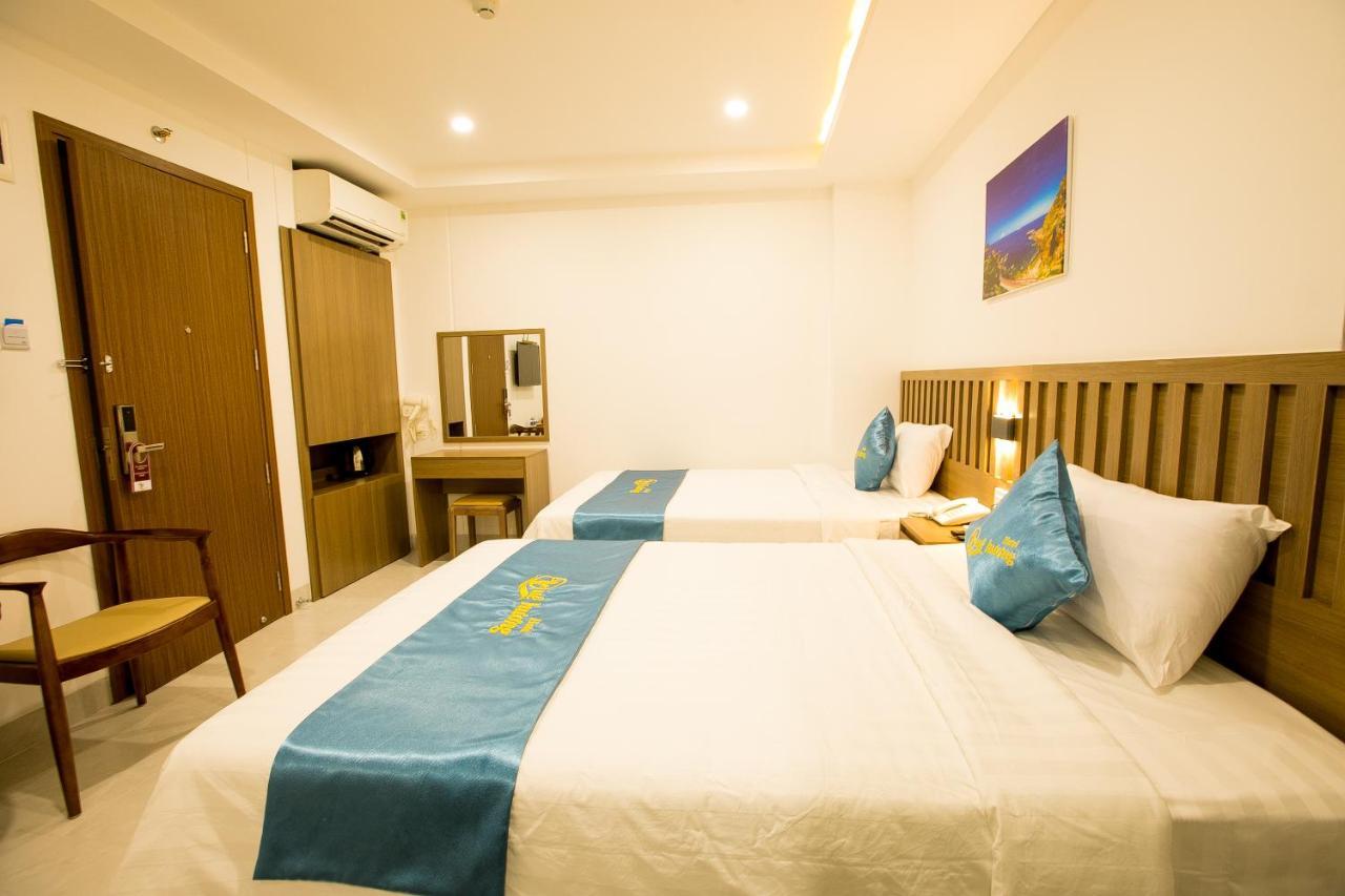Que Huong Hotel Куинён Экстерьер фото